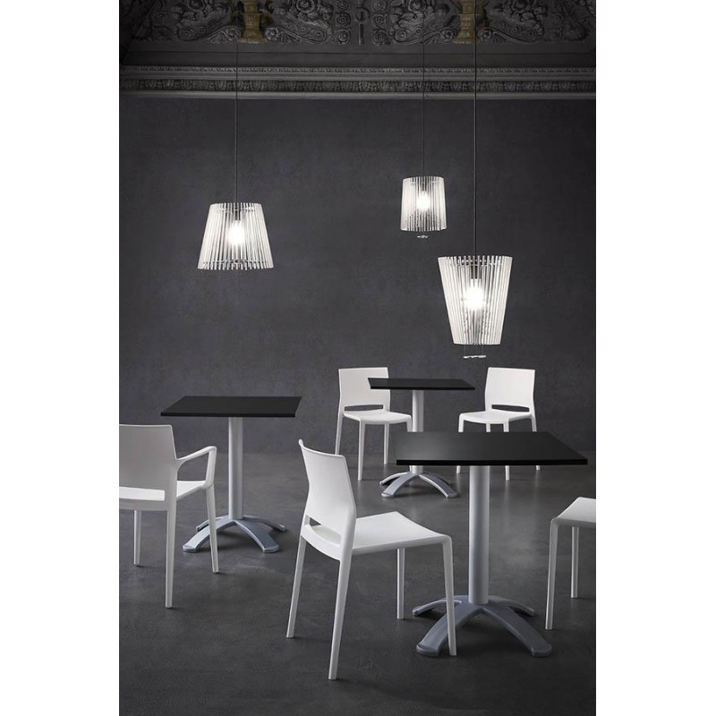 CHAISE EMPILABLE BAKHITA