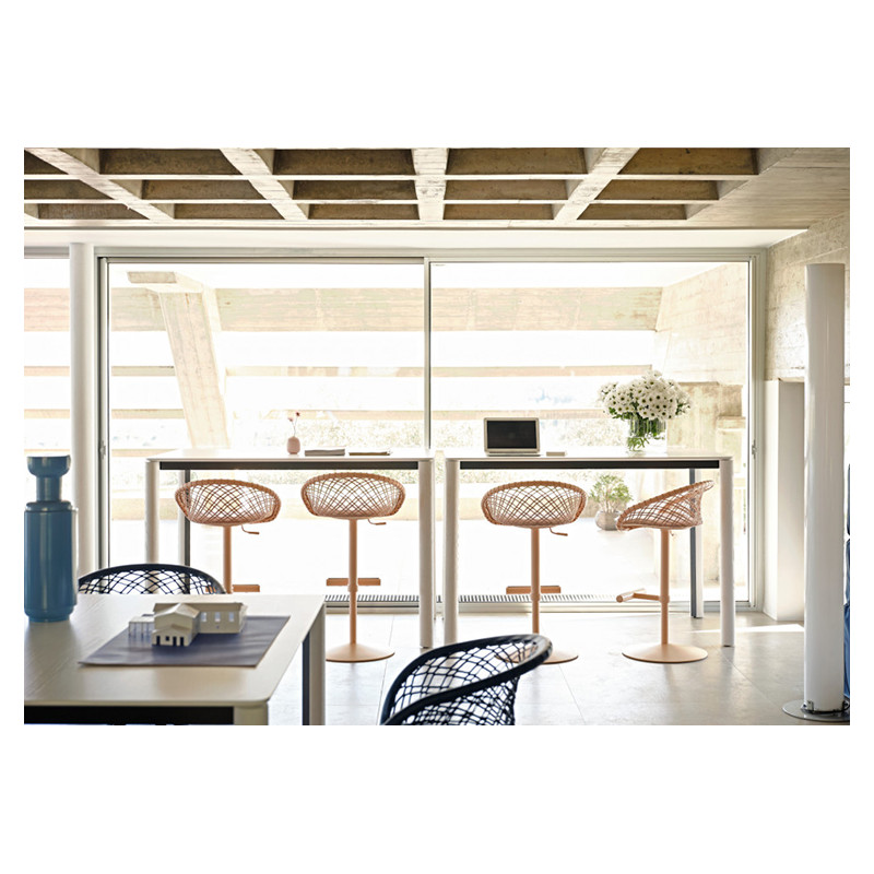 TABOURET RÉGLABLE EN CUIR TRESSÉ ET TISSU MARLON