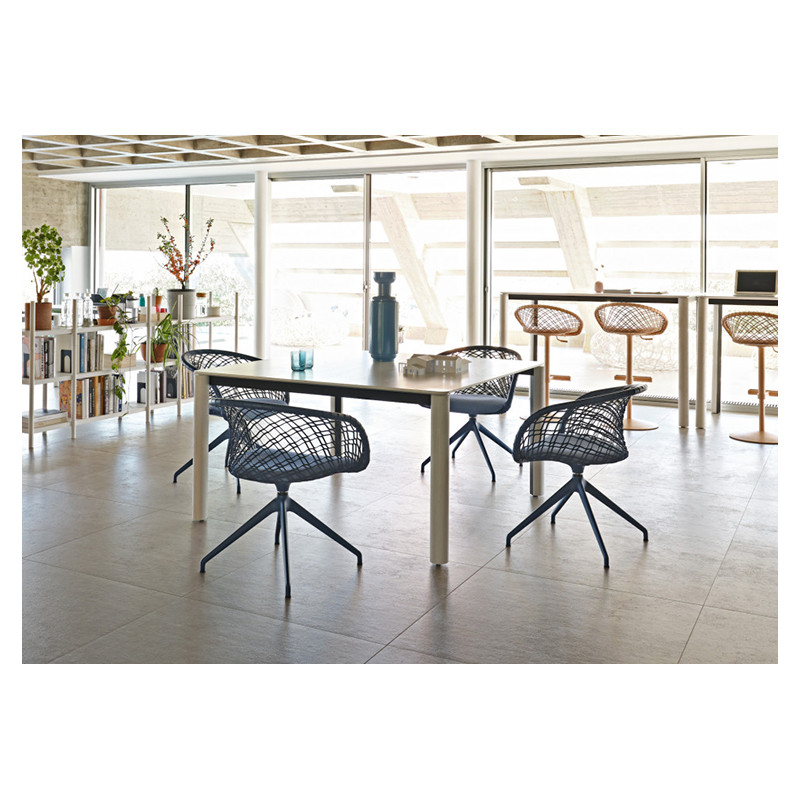 FAUTEUIL PIVOTANT EN CUIR TRESSÉ ET TISSU MARLON