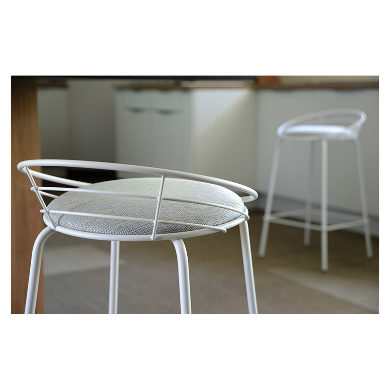 TABOURET DE BAR DOSSIER BAS EN MÉTAL YAËL ASSISE GARNIE