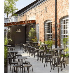 TABOURET DE BAR RECYCLÉ D'EXTÉRIEUR EMPILABLE STACK