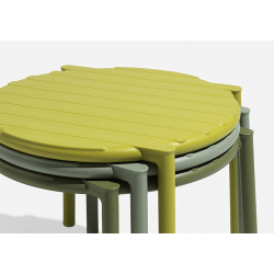 PETITE TABLE BASSE EMPILABLE RONDE D'EXTÉRIEUR DOGA EN POLYPROPYLÈNE