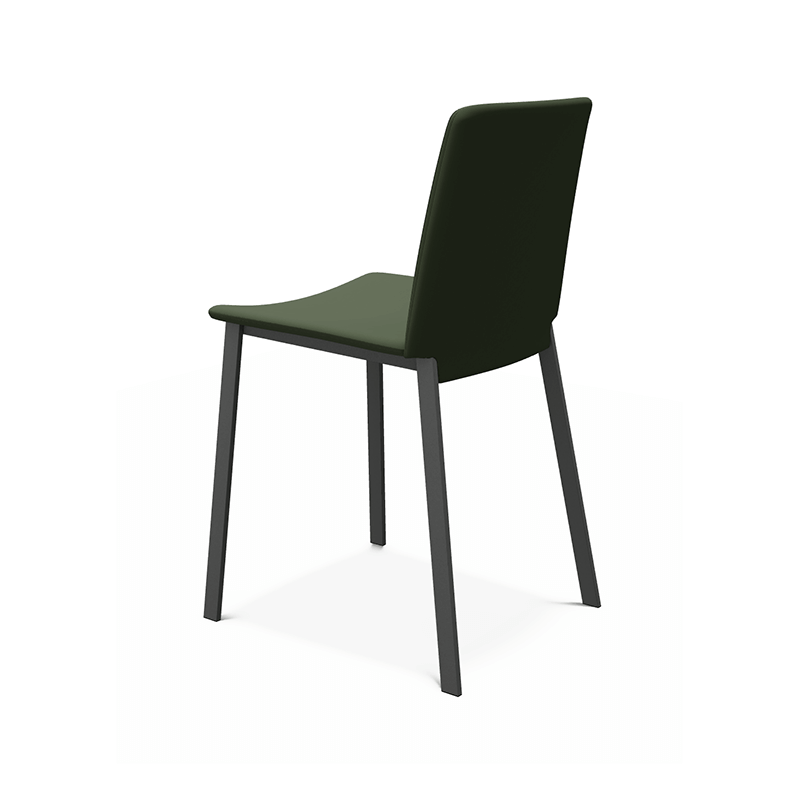 CHAISE MODERNE GARNIE SIMILICUIR ET PIEDS MÉTAL PRIMERA