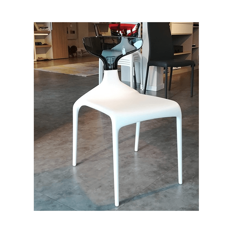 CHAISE CONTEMPORAINE PUNK EN POLYCARBONATE