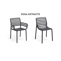 ENSEMBLE DE TERRASSE TABLE RIO ET CHAISES DOGA