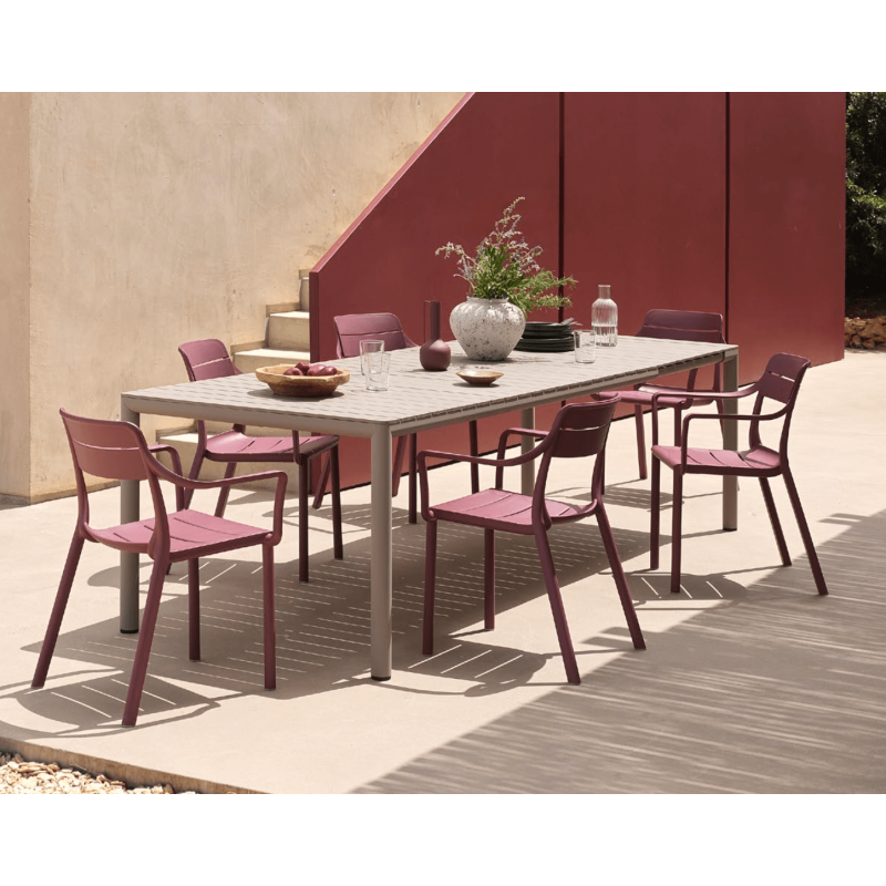 ENSEMBLE RAMATUELLE - TABLE EXTENSIBLE ET FAUTEUILS D'EXTÉRIEUR