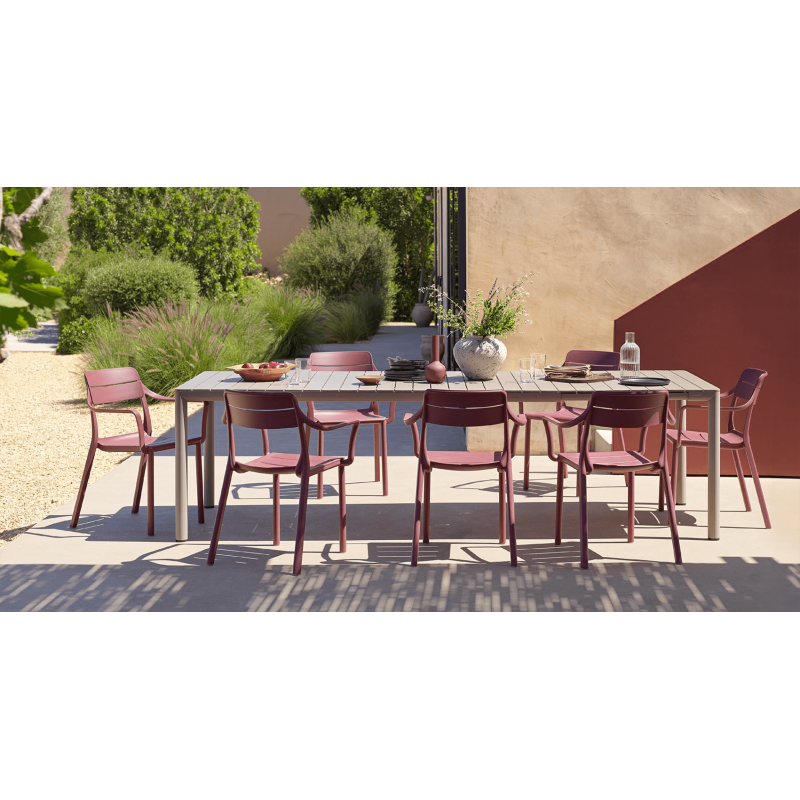 ENSEMBLE RAMATUELLE - TABLE EXTENSIBLE ET FAUTEUILS D'EXTÉRIEUR