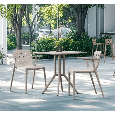 PETITE TABLE CARRÉE EN MÉTAL DE COLLECTIVITÉ JUNIPER