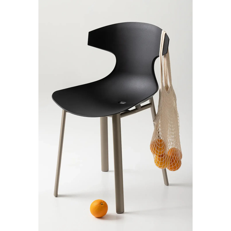 CHAISE MODERNE EN POLYPROPYLÈNE POP