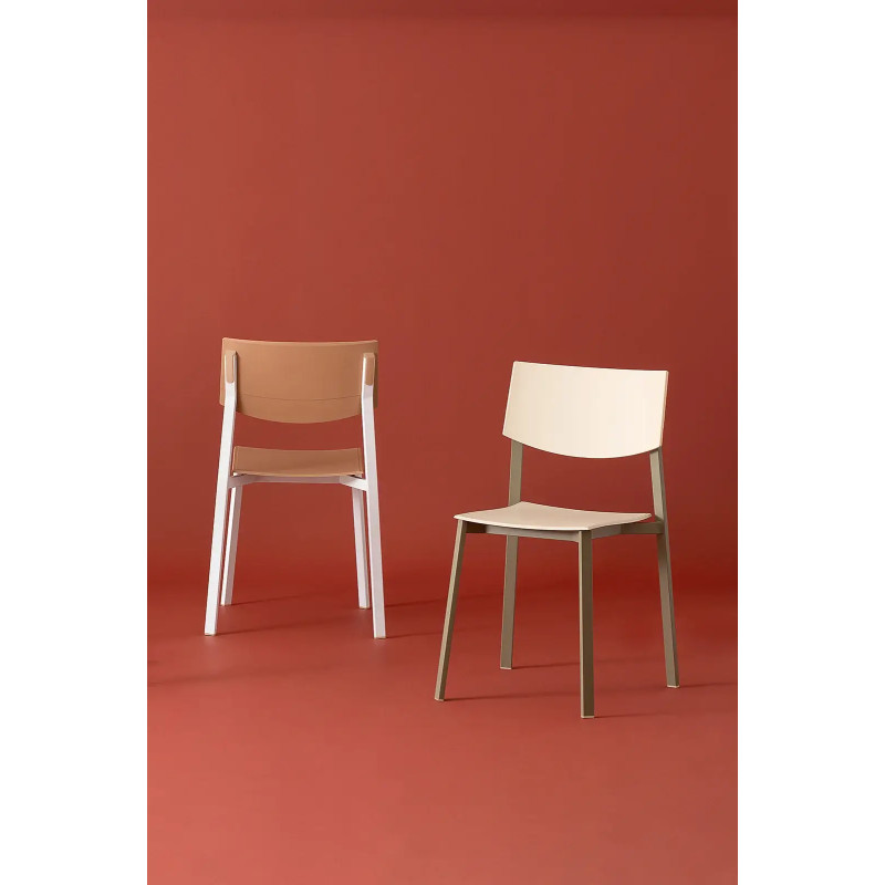 CHAISE MODERNE EN POLYPROPYLÈNE BEBA YOUNG