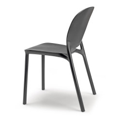 CHAISE MODERNE EN POLYPROPYLÈNE HUG