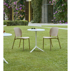 CHAISE MODERNE EN POLYPROPYLÈNE HUG