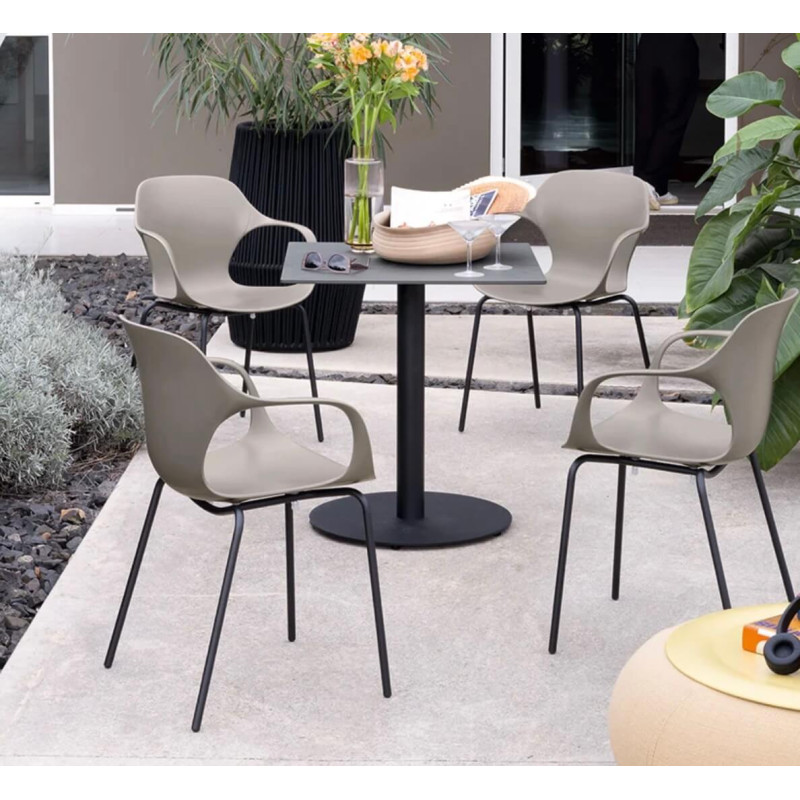CHAISE ACCOUDOIRS POLYPROPYLÈNE ET PIEDS MÉTAL OPS!